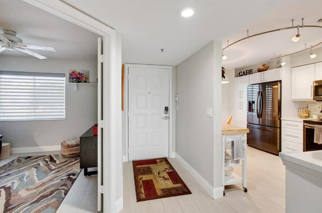 5746 CRYSTAL SHORES Drive # 303, Boynton Beach FL 33437 - Boynton Beach, FL - Photo 4