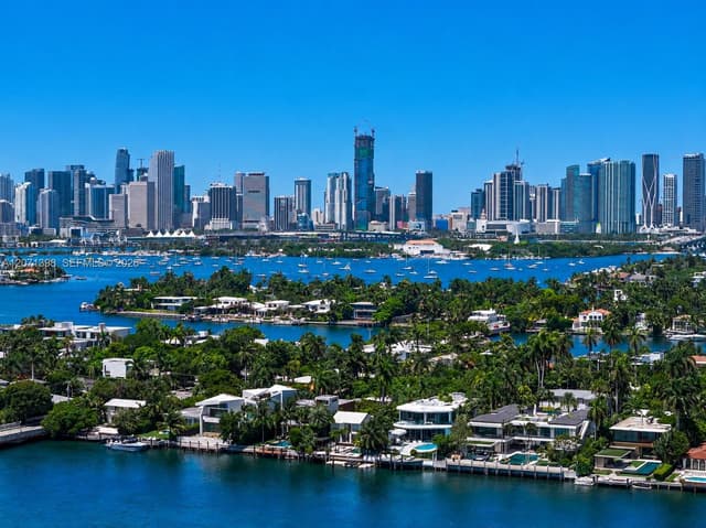 455 E Dilido Dr, Miami Beach FL 33139 - Miami Beach, FL - Photo 2