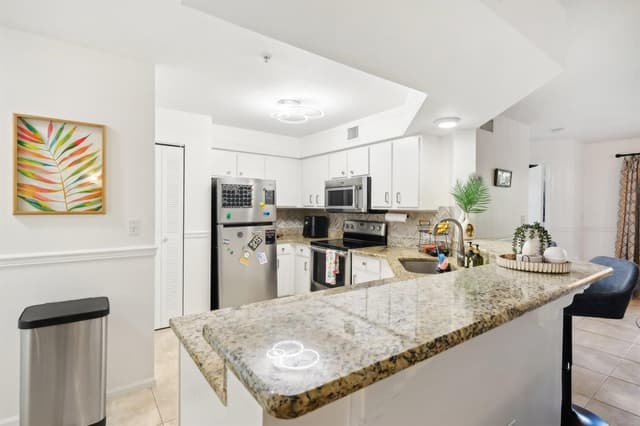300 Scotia Drive # 304, Hypoluxo FL 33462 - Hypoluxo, FL - Photo 2