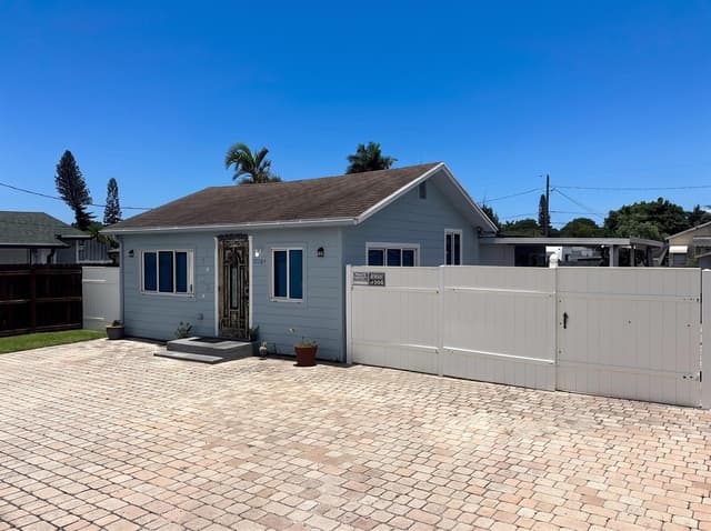 3718 COCONUT Road # A, Palm Springs FL 33461 - Palm Springs, FL - Photo 2