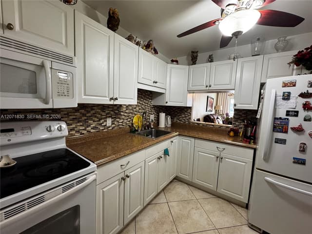 1000 Hillcrest Ct # 214, Hollywood FL 33021 - Hollywood, FL - Photo 4