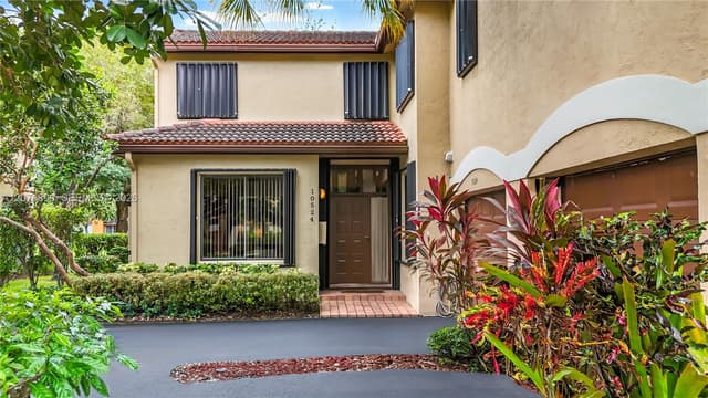 10524 NW 10th St # 125, Plantation FL 33322 - Plantation, FL - Photo 2