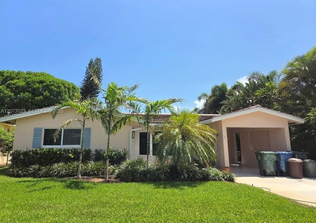 1524 NE 37th St, Oakland Park FL 33334 - Oakland Park, FL - Photo 1