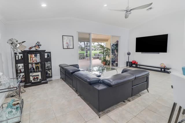 5671 S FOUNTAINS Drive S, Lake Worth FL 33467 - Lake Worth, FL - Photo 6