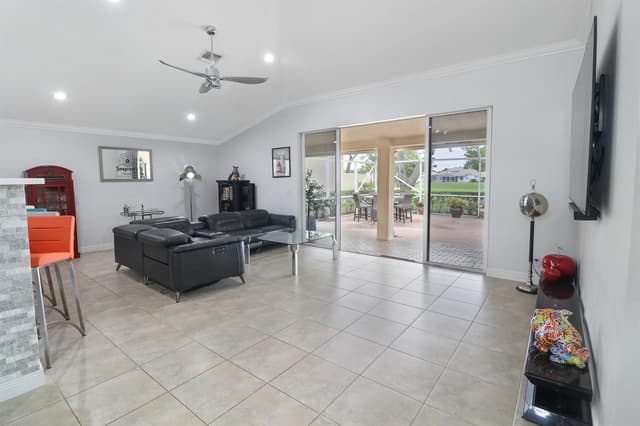 5671 S FOUNTAINS Drive S, Lake Worth FL 33467 - Lake Worth, FL - Photo 5