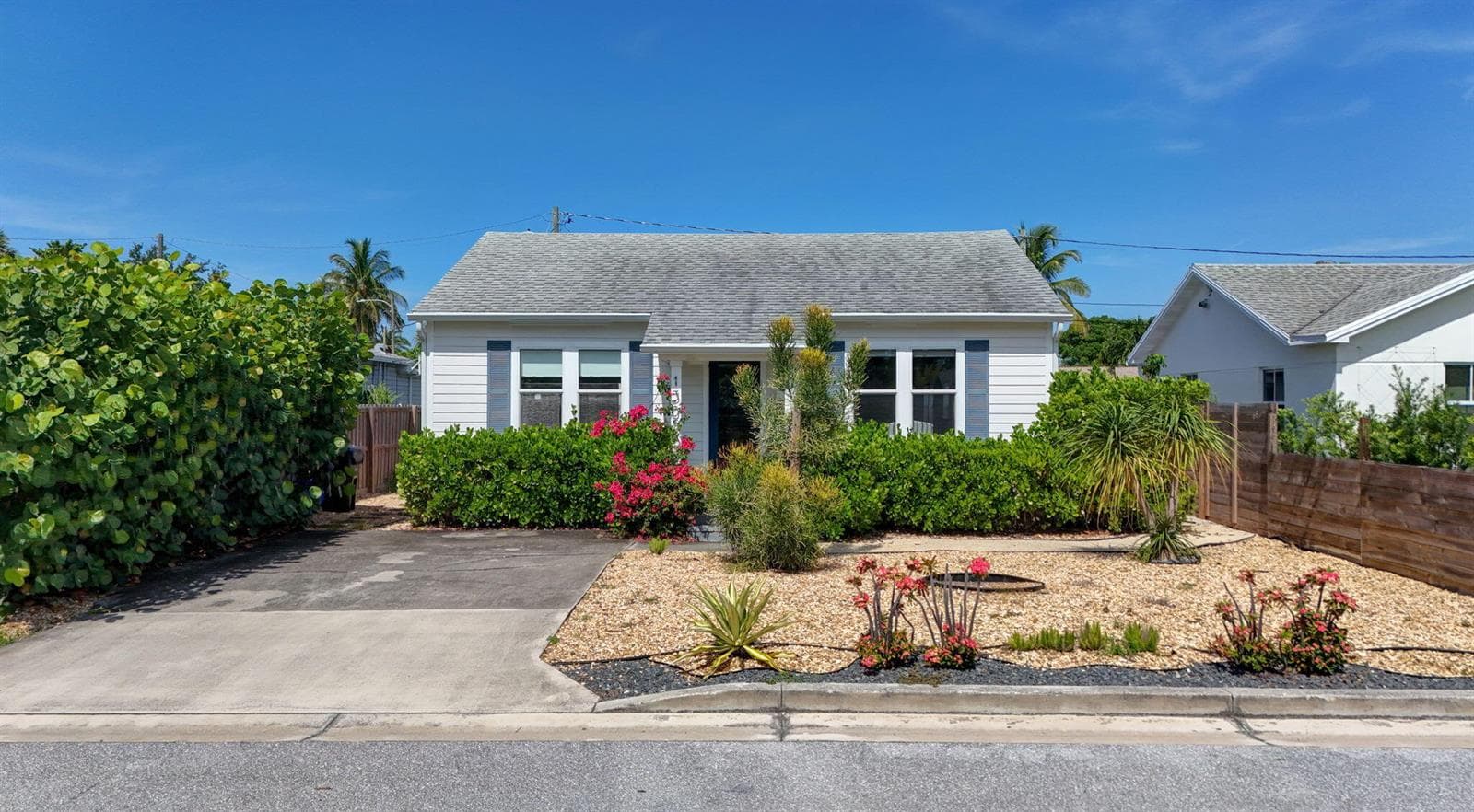 1305 N Palmway, FL 33460 - Photo 1