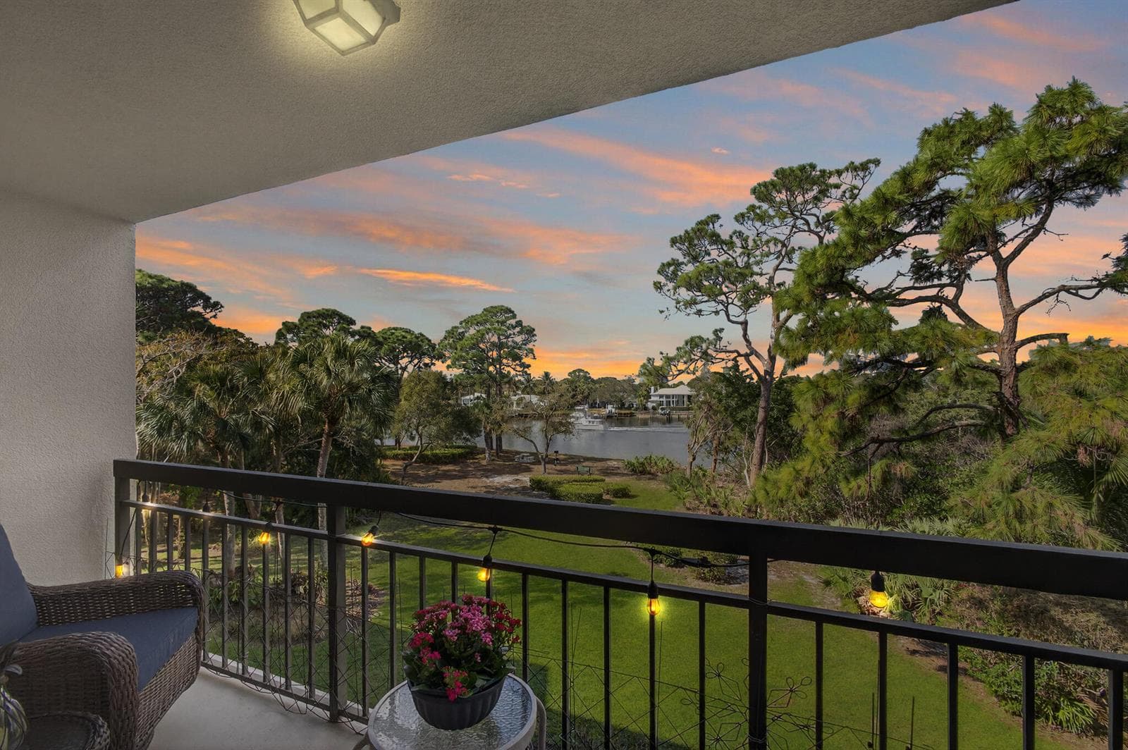 1901 MARINA ISLE Way # 304, Jupiter FL 33477 - Jupiter, FL - Photo 1