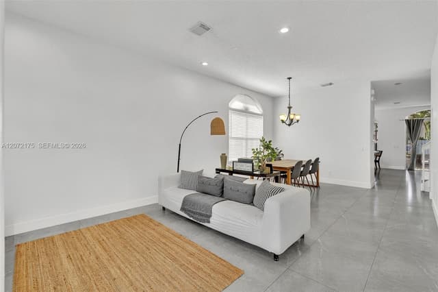 7654 NW 21st Dr, Pembroke Pines FL 33024 - Pembroke Pines, FL - Photo 3
