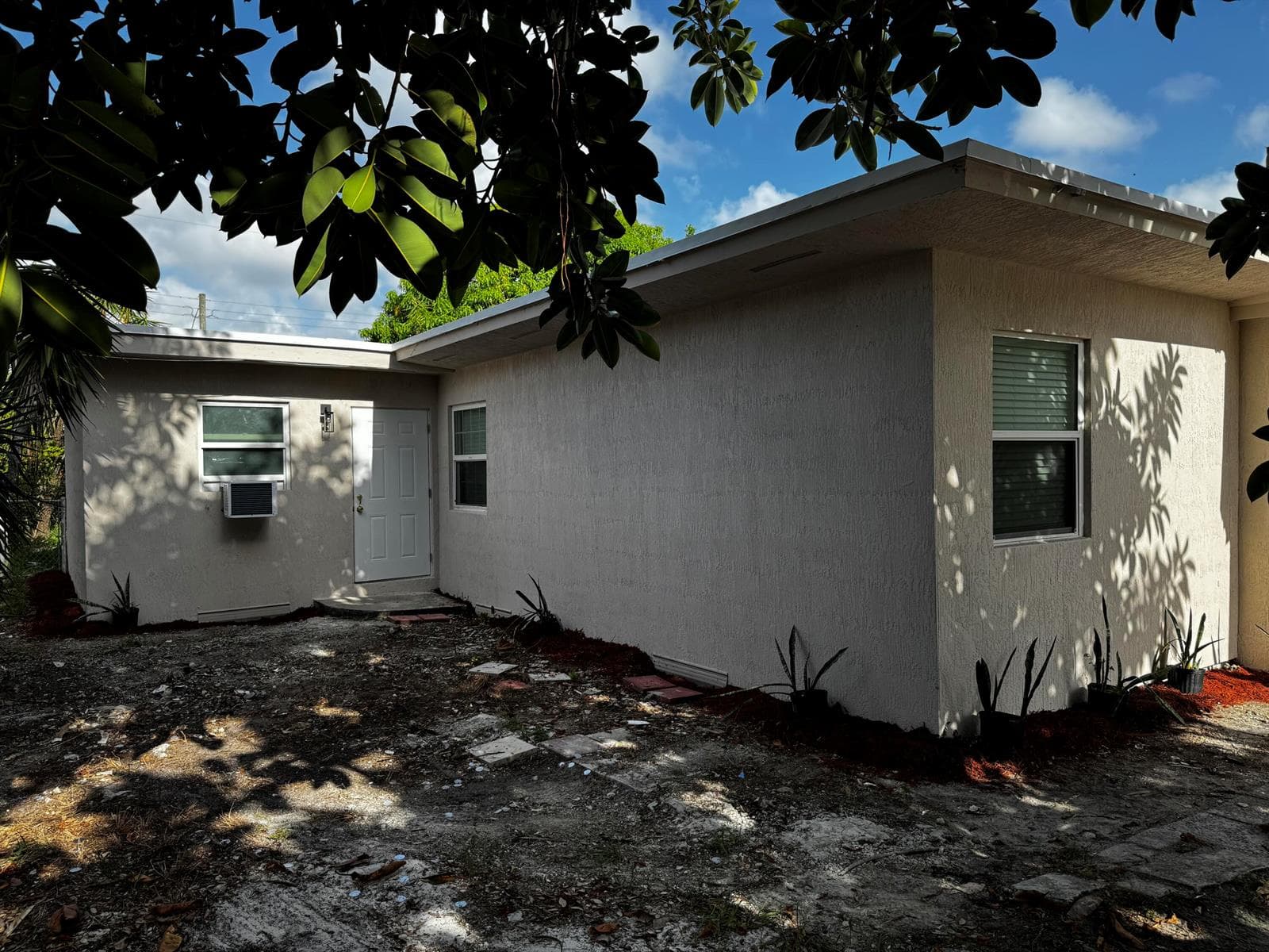 405 N E Street, Lake Worth FL 33460 - Lake Worth, FL - Photo 1