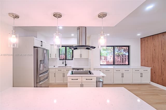 1825 Alamanda Dr, North Miami FL 33181 - North Miami, FL - Photo 6