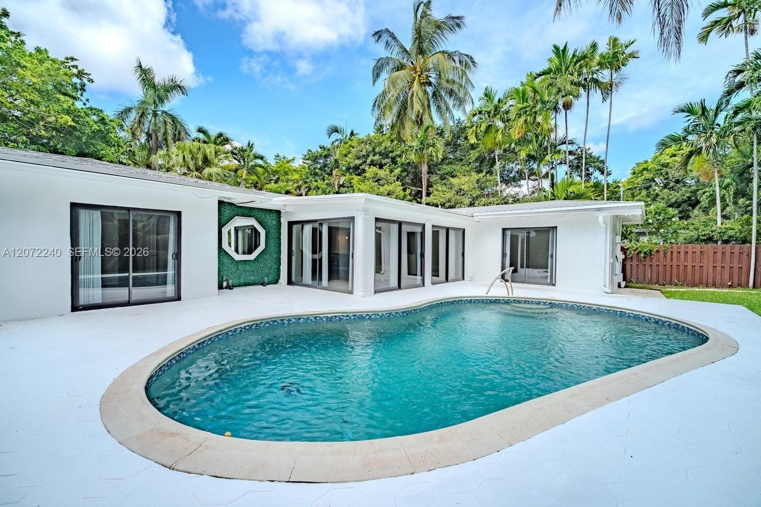 1825 Alamanda Dr, North Miami FL 33181 - North Miami, FL - Photo 1