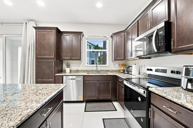 16381 Mirabell Mnr Lane, Westlake FL 33470 - Westlake, FL - Photo 6