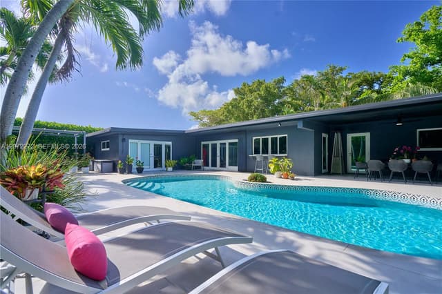 2155 NE 191st Dr, North Miami Beach FL 33179 - North Miami Beach, FL - Photo 3
