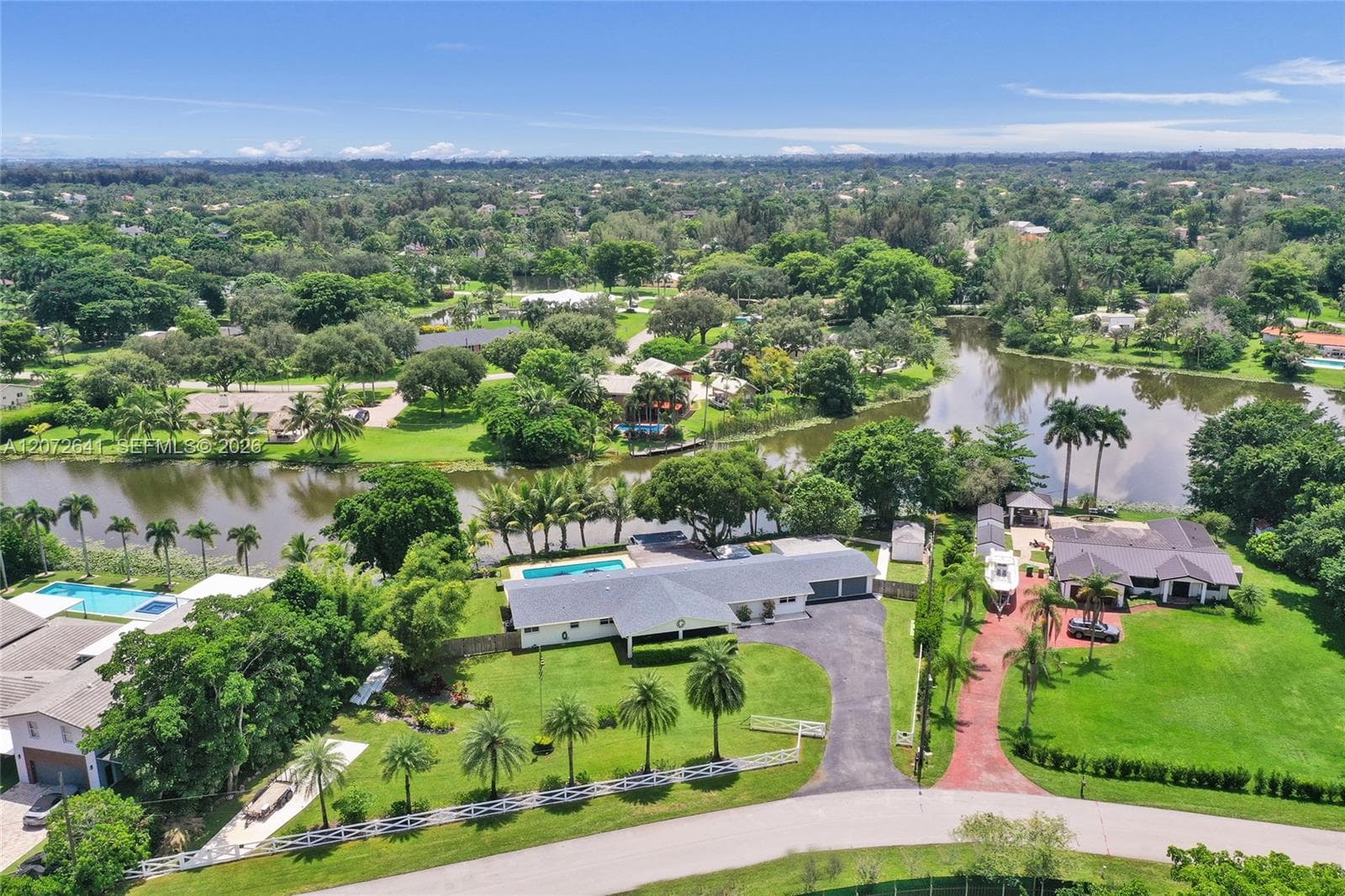 10880 SW 25th St, Davie FL 33324 - Davie, FL - Photo 1