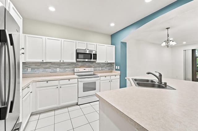 9695 Porta Leona Lane, Boynton Beach FL 33472 - Boynton Beach, FL - Photo 6