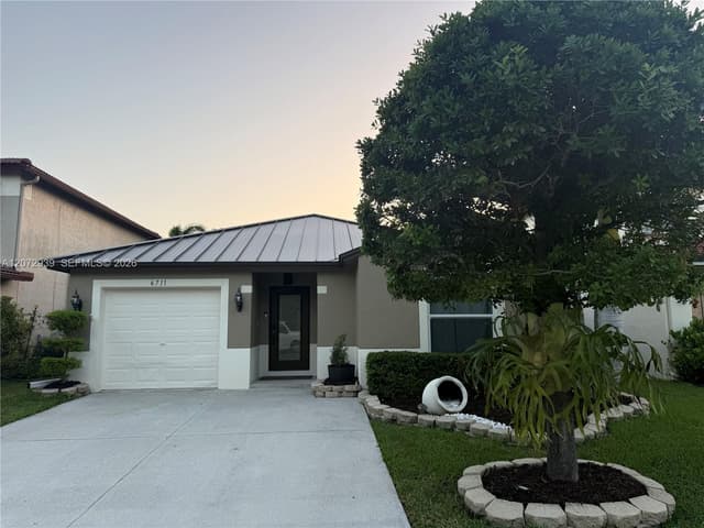 6711 Spring Garden Run, Lake Worth FL 33463 - Lake Worth, FL - Photo 3