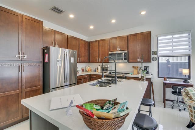 3751 SW 97th Ave, Miami FL 33165 - Miami, FL - Photo 5