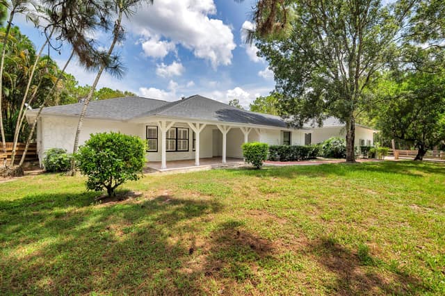 14024 Wind Flower Drive, Palm Beach Gardens FL 33418 - Palm Beach Gardens, FL - Photo 4