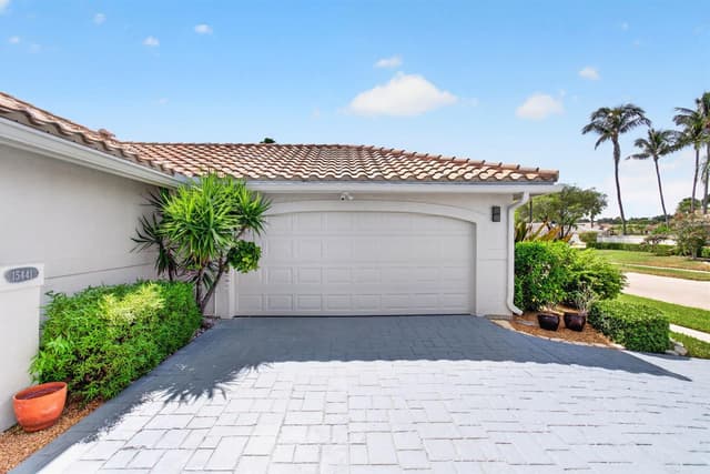 15441 Strathearn Drive, Delray Beach FL 33446 - Delray Beach, FL - Photo 2