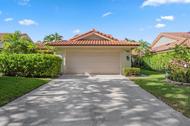 2895 FARRAGUT Lane, West Palm Beach FL 33409 - West Palm Beach, FL - Photo 2