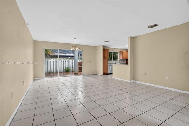 253 NE 211th Ter, Miami FL 33179 - Miami, FL - Photo 6