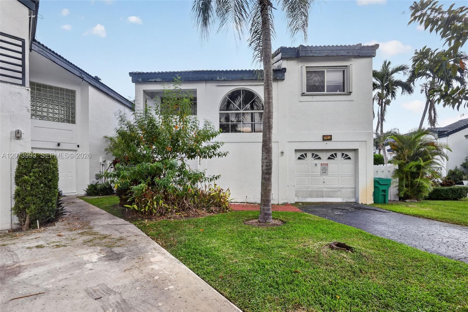 253 NE 211th Ter, Miami FL 33179 - Miami, FL - Photo 1