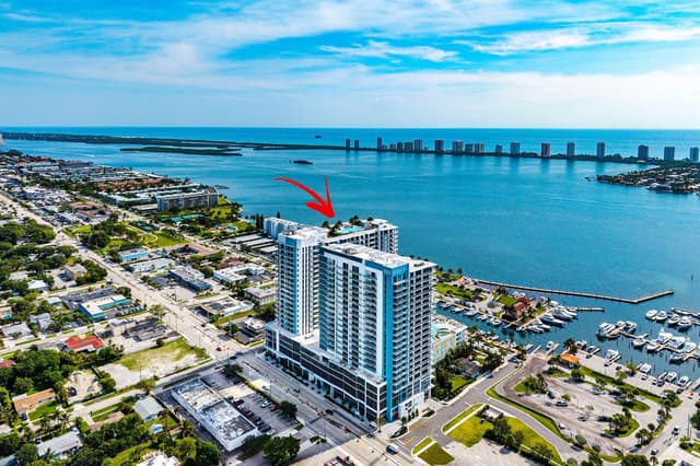 220 LAKE SHORE DR Drive # 1107, Lake Park FL 33403 - Lake Park, FL - Photo 4