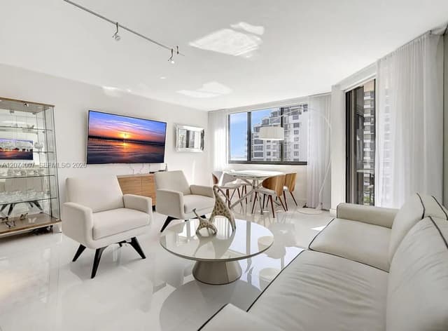 540 Brickell Key Dr # 919, Miami FL 33131 - Miami, FL - Photo 3