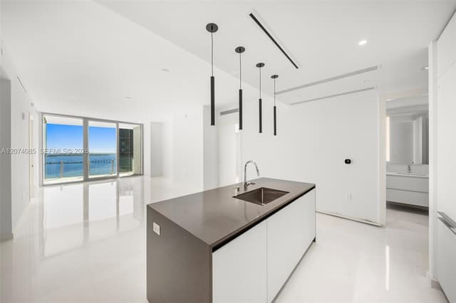 300 Biscayne Blvd Way # 4605, Miami FL 33131 - Miami, FL - Photo 4