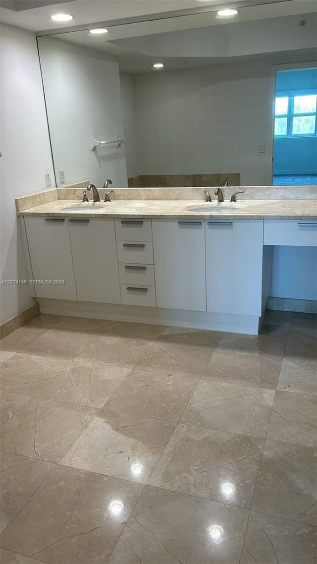 14951 Royal Oaks Ln # 702, North Miami FL 33181 - North Miami, FL - Photo 7