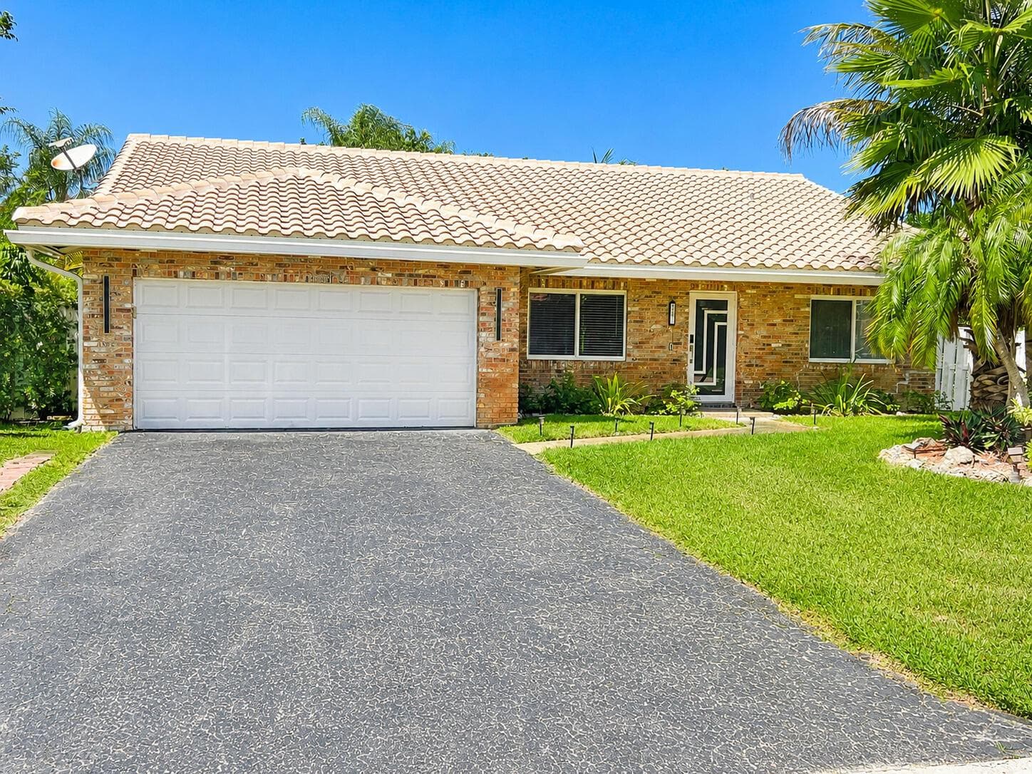 10601 NW 7TH Place, Coral Springs FL 33071 - Coral Springs, FL - Photo 1