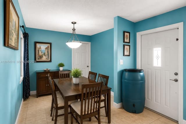 102 NE 206th Ter, Miami Gardens FL 33179 - Miami Gardens, FL - Photo 4