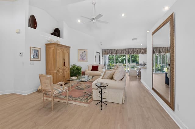 13275 ROYALE SABAL Court, Delray Beach FL 33484 - Delray Beach, FL - Photo 4