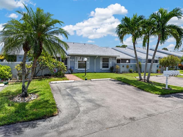 4450 LUCERNE VILLAS Lane, Lake Worth FL 33467 - Lake Worth, FL - Photo 3
