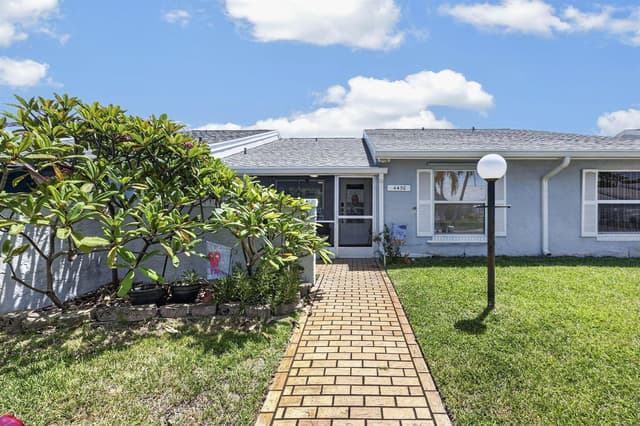 4450 LUCERNE VILLAS Lane, Lake Worth FL 33467 - Lake Worth, FL - Photo 4