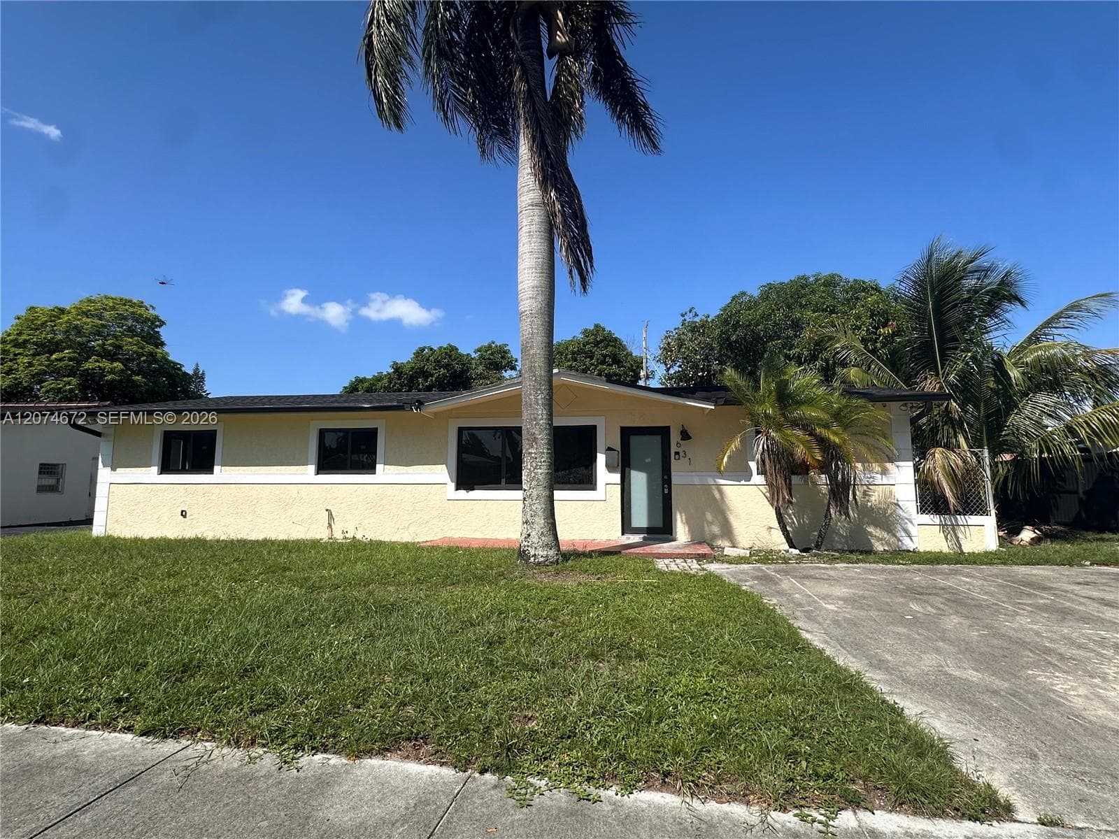 631 NW 37th Ave, Lauderhill FL 33311 - Lauderhill, FL - Photo 1