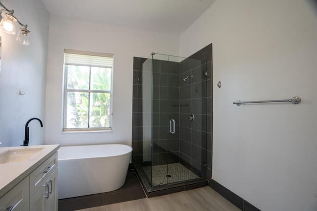 1002 Lavender Circle, Weston FL 33327 - Weston, FL - Photo 6