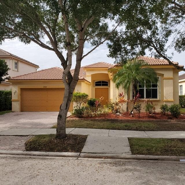 1002 Lavender Circle, Weston FL 33327 - Weston, FL - Photo 1