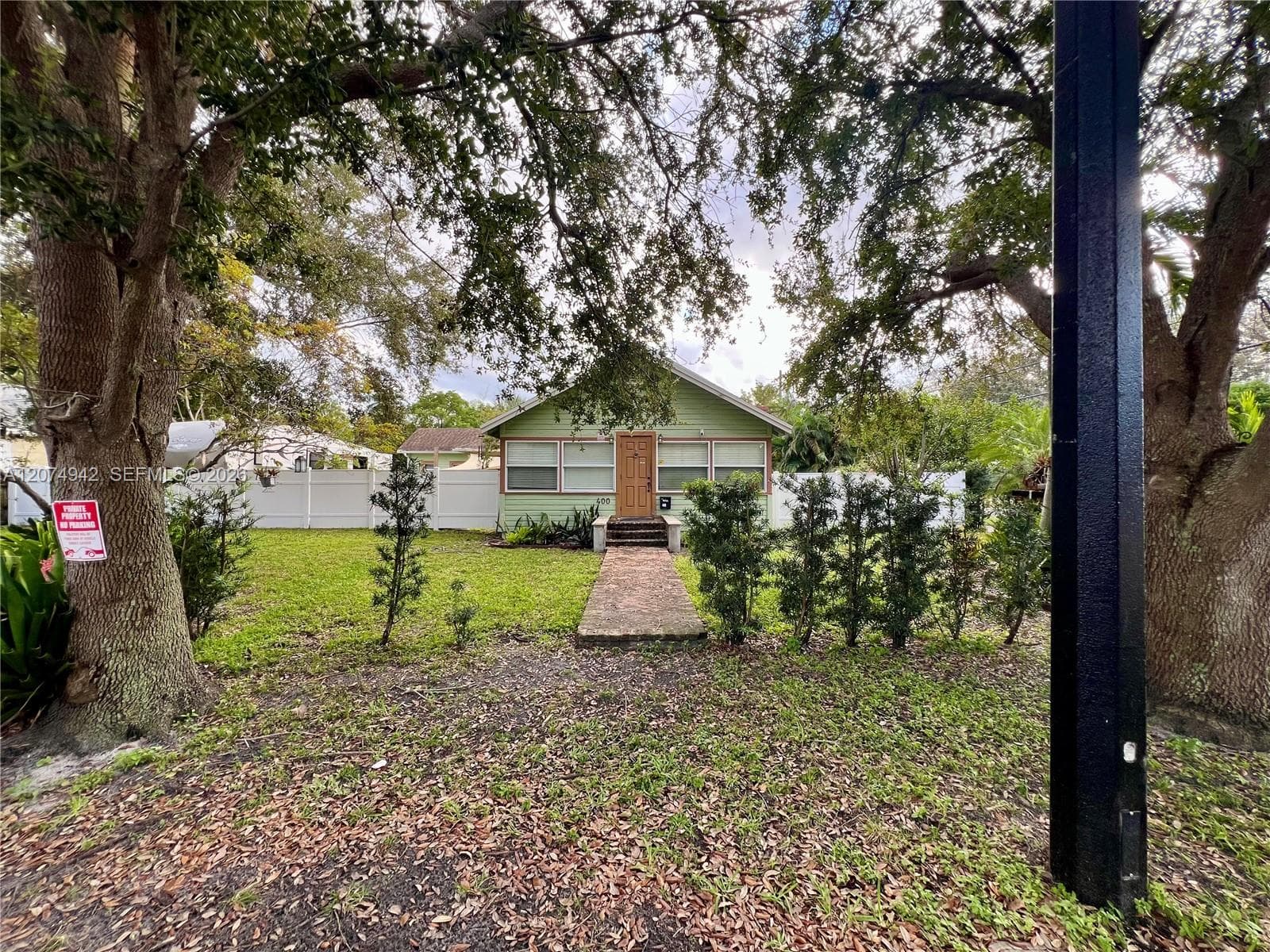 400 NE 3rd St, Pompano Beach FL 33060 - Pompano Beach, FL - Photo 1
