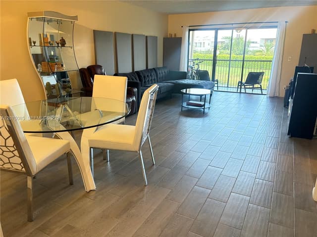 16471 Blatt Blvd # 203, Weston FL 33326 - Weston, FL - Photo 4