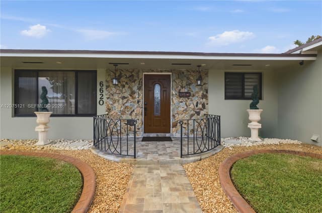 6620 SW 6th St, Pembroke Pines FL 33023 - Pembroke Pines, FL - Photo 3