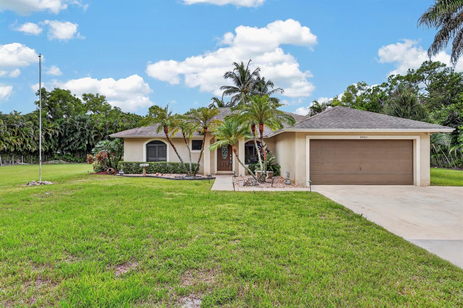 18842 91st Place N, Loxahatchee FL 33470 - Loxahatchee, FL - Photo 1
