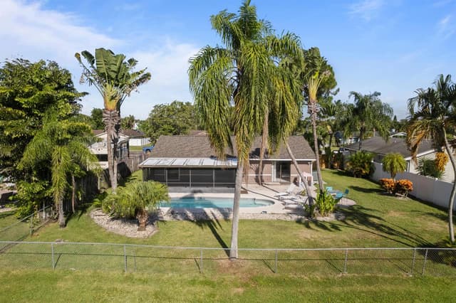 108 Cambridge Lane, Royal Palm Beach FL 33411 - Royal Palm Beach, FL - Photo 6