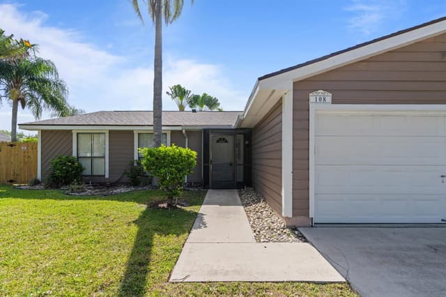 108 Cambridge Lane, Royal Palm Beach FL 33411 - Royal Palm Beach, FL - Photo 7