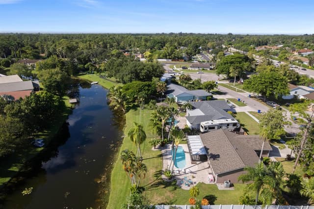 108 Cambridge Lane, Royal Palm Beach FL 33411 - Royal Palm Beach, FL - Photo 5
