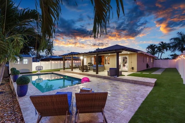 533 NE 1st Avenue, Deerfield Beach FL 33441 - Deerfield Beach, FL - Photo 2