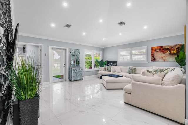 533 NE 1st Avenue, Deerfield Beach FL 33441 - Deerfield Beach, FL - Photo 7