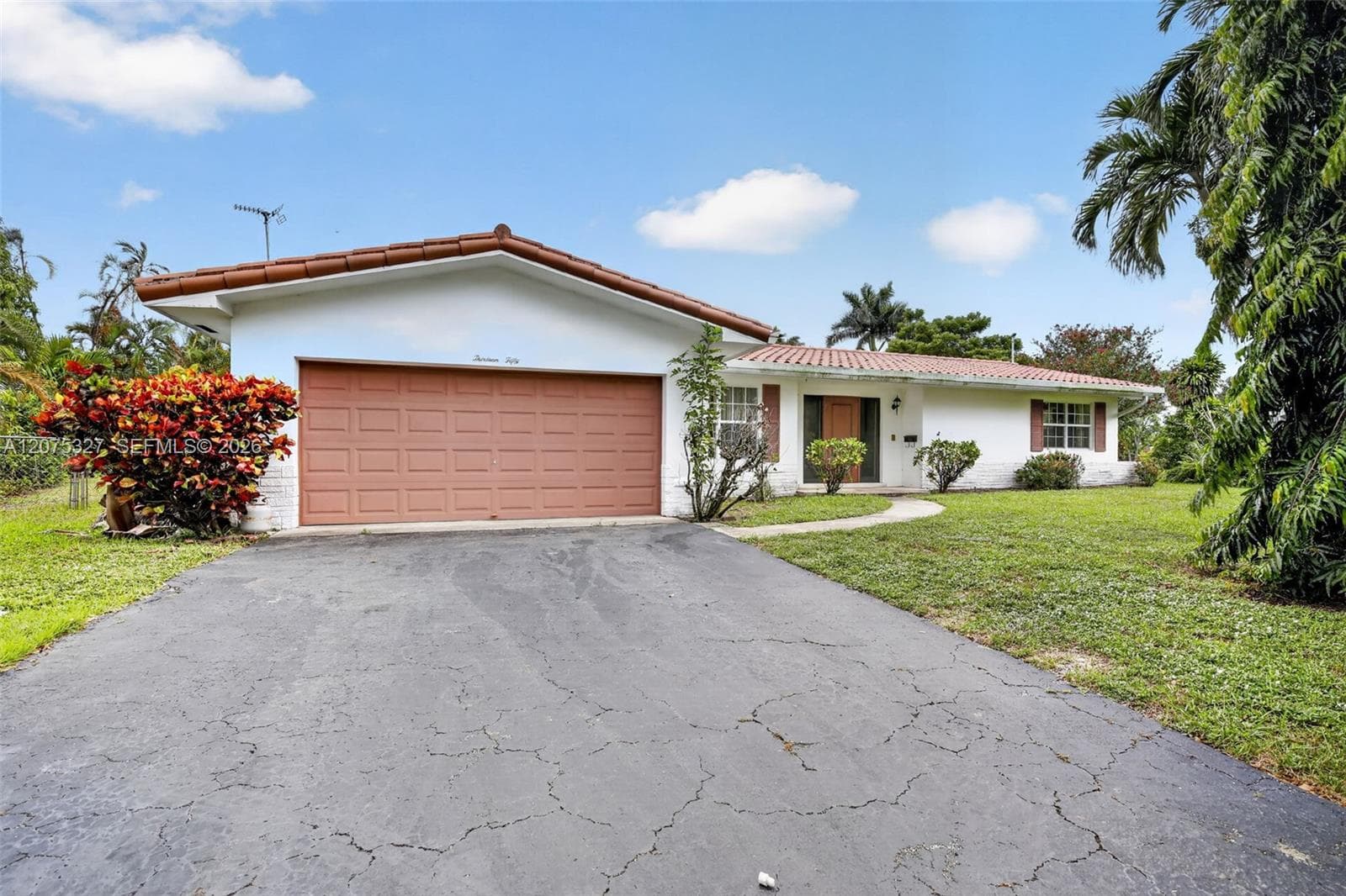 1350 NW 73rd Ave, Plantation FL 33313 - Plantation, FL - Photo 1