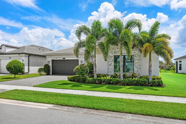 11326 Apricot Valley Drive, Boynton Beach FL 33473 - Boynton Beach, FL - Photo 2