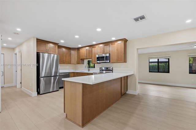 1391 NW 18th St, Homestead FL 33030 - Homestead, FL - Photo 6